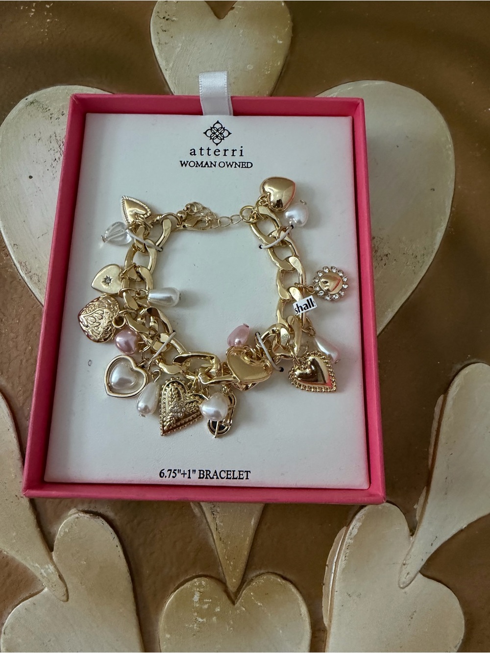 Atterri Gold Hearts Charm Bracelet